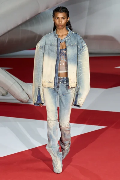 Look 7